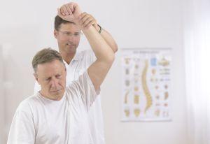 L’ostéopathie pour améliorer la qualité de vie des personnes âgées